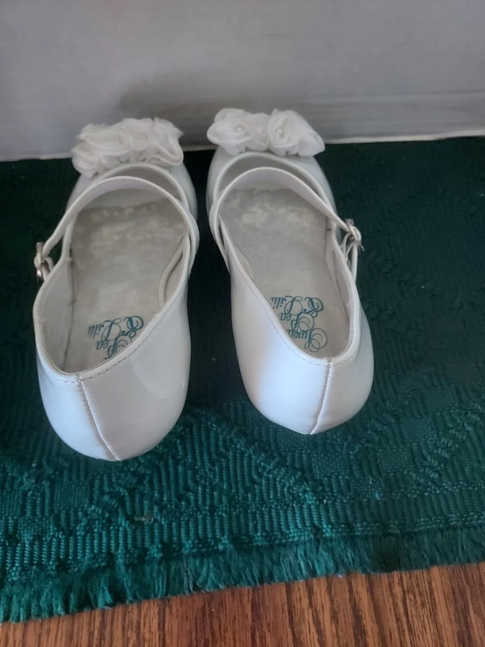 Girls White Floral Peep-Toe Mary Jane Dress Shoes
